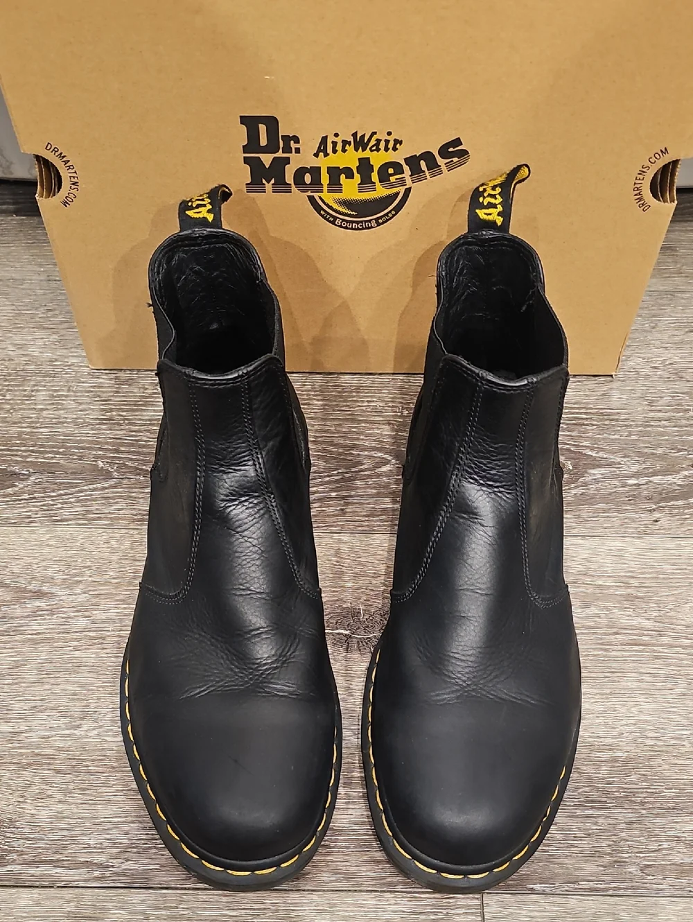 [w/ BOX] Dr. MARTENS Black Chelsea Boots Air Wair chukka EUC Size 14 Laceless